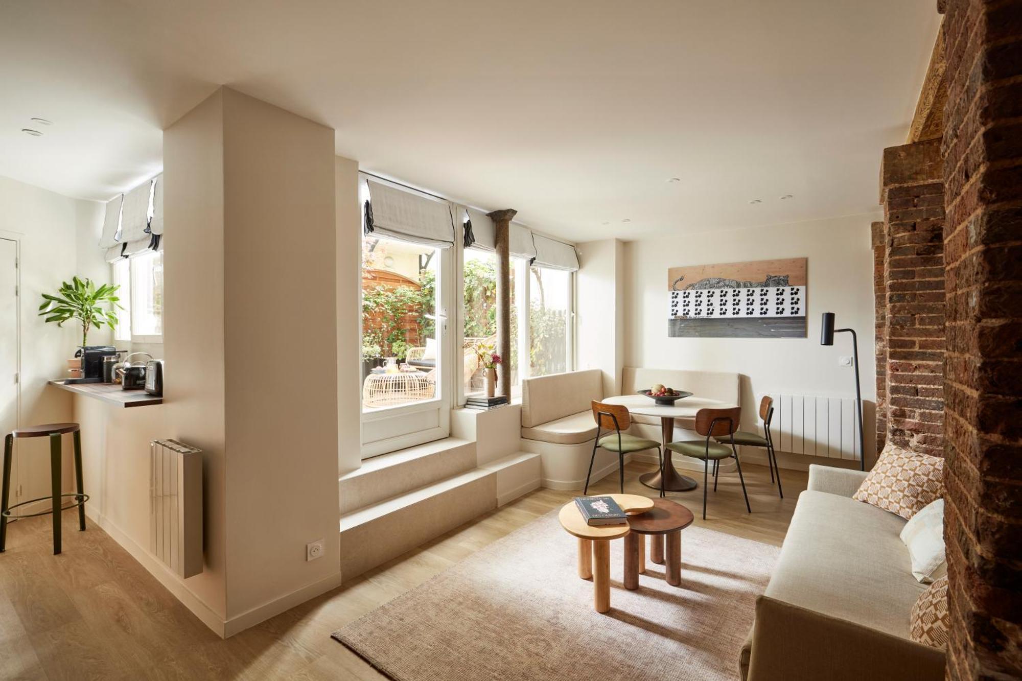 Stylish 2Br & 2Ba With Private Terrace Leilighet Paris Eksteriør bilde